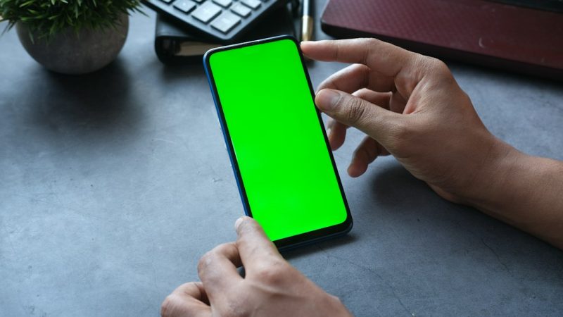 Touchscreen smartphone non risponde: diagnostica e riparazioni